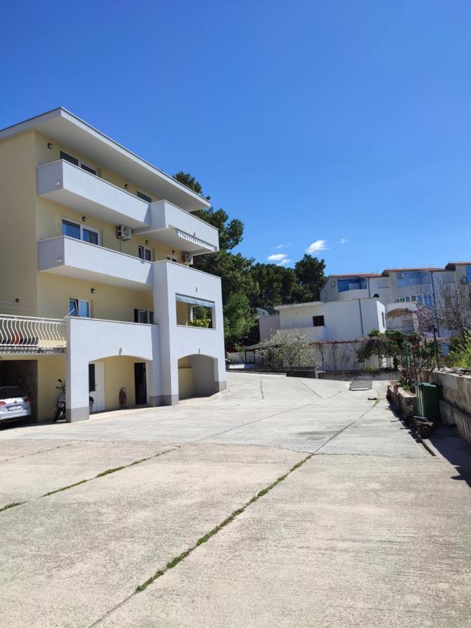 Apartmani Josipa Baška Voda Kültér fotó