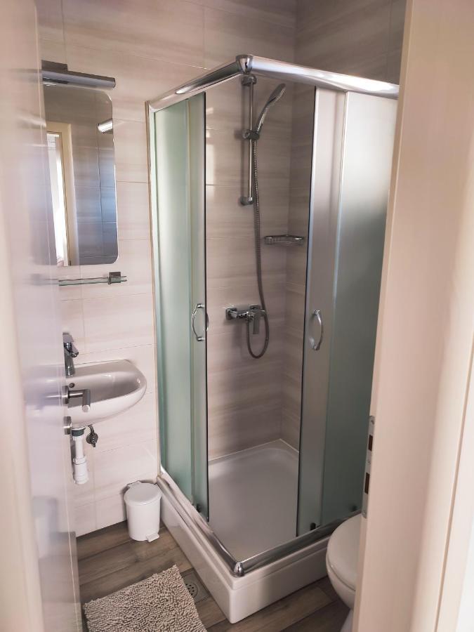 Apartmani Josipa Baška Voda Kültér fotó