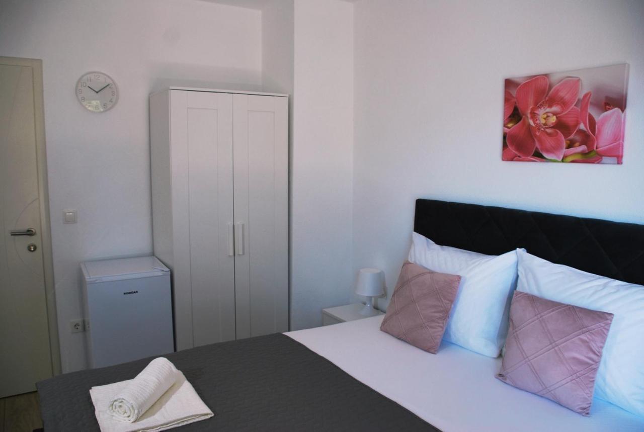 Apartmani Josipa Baška Voda Kültér fotó