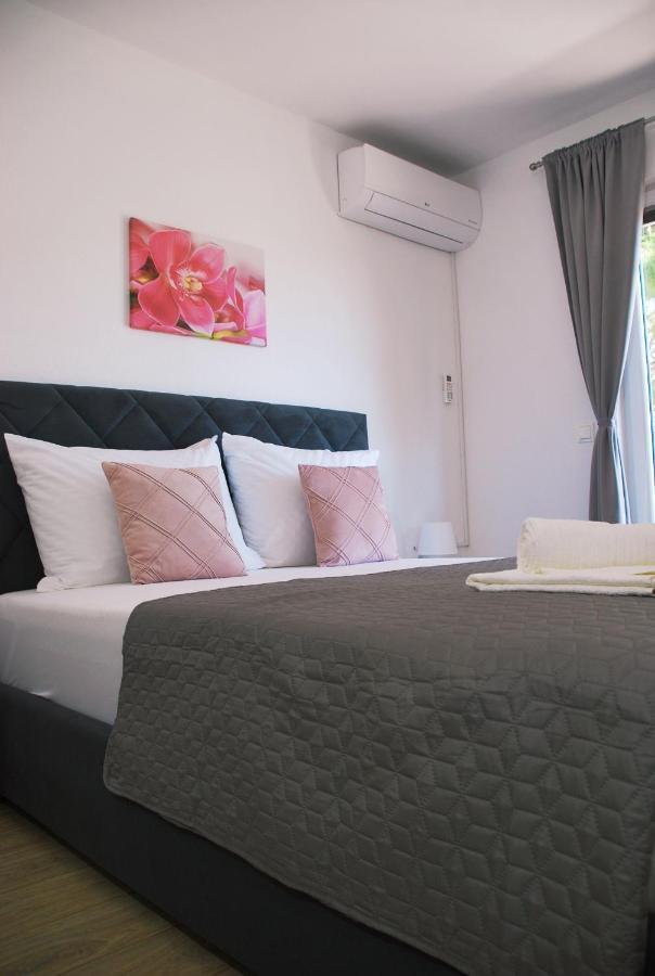 Apartmani Josipa Baška Voda Kültér fotó