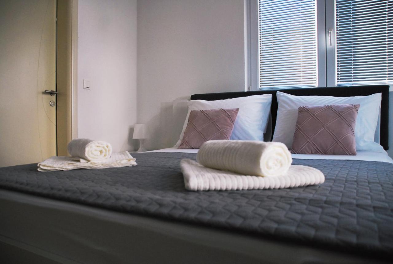 Apartmani Josipa Baška Voda Kültér fotó