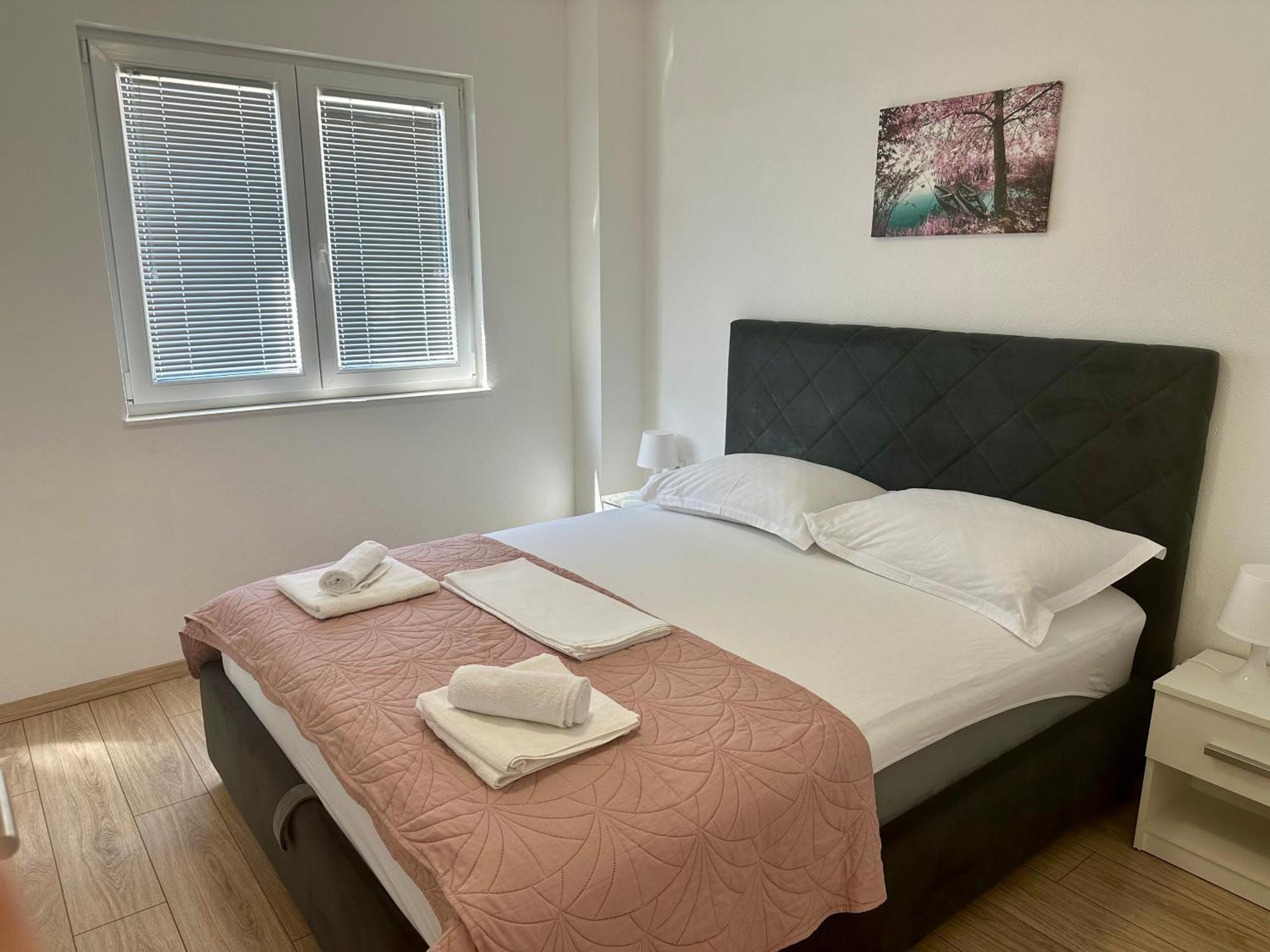 Apartmani Josipa Baška Voda Kültér fotó